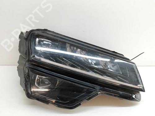 Højre forlygte SKODA KAROQ (NU7, ND7) 1.6 TDI (115 hp) 29510696