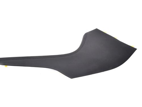 middle-console-lexus-gs-_l1_-2011-33346454 main image