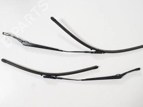 front-windshield-wiper-arm-opel-astra-j-p10-2009-2010-2011-2012-2013-2014-2015-2016-33376058 main image