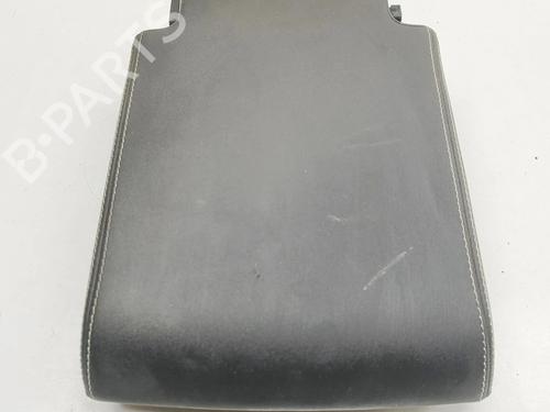 Used Armrest / Center console Armrest / Center console LAND ROVER DISCOVERY V (L462) D300 MHEV 4x4 (300 hp) 33390260 33390260