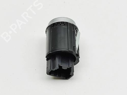Switch ASTON MARTIN DBX 4.0 All-wheel Drive | BP36809604I30 - Image 3