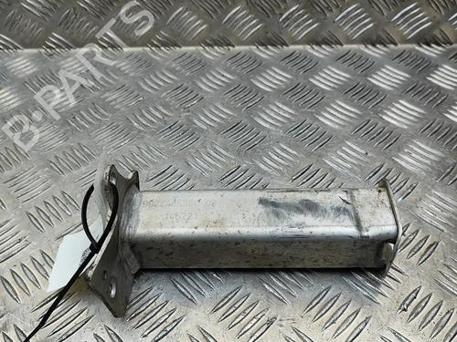 Støtfangerbærejern Støtfangerbærejern PEUGEOT 2008 II (UD_, US_, UY_, UJ_, UR_, UC_) e-2008 (UKZKXZ) (136 hp) 33797887 33797887