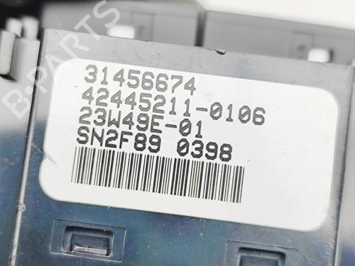 Switch VOLVO C40 (539) Recharge AWD | BP39473333I30 - Image 6