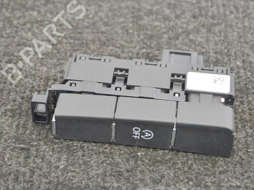 Used Switch Switch VW GOLF VII (5G1, BQ1, BE1, BE2) 1.4 TSI (125 hp) 6750887 6750887
