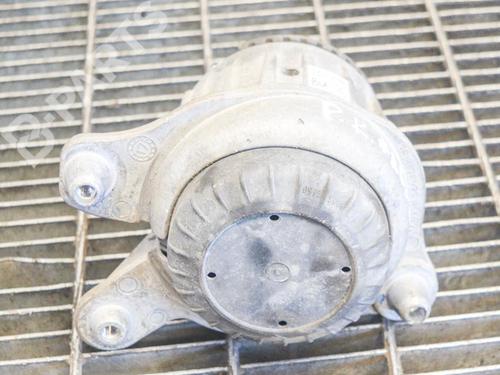 Used Engine mount Engine mount MERCEDES-BENZ E-CLASS (W213) E 350 e (213.050) (211 hp) 8838974 8838974