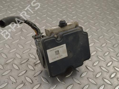 Used ABS pump TESLA MODEL X (5YJX) P100D AWD (772 hp) 30229184