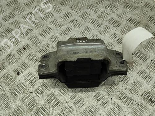 Used Engine mount VW PASSAT B7 Variant (365) 1.6 TDI (105 hp) 26526121