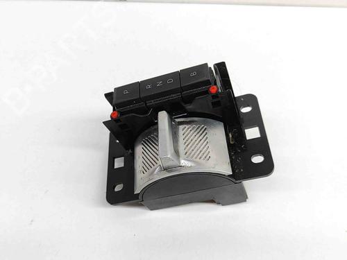 Used Gear lever PEUGEOT 2008 II (UD_, US_, UY_, UJ_, UR_, UC_) e-2008 (UKZKXZ) (136 hp) 27778374