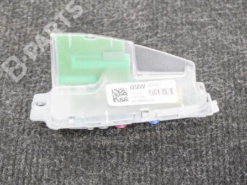 Used Antenna/Base BMW 1 (F20) M 135 i (320 hp) 8826934