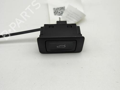 Kombi Kontakt / Stilkkontakt Kombi Kontakt / Stilkkontakt 38059136 38059136