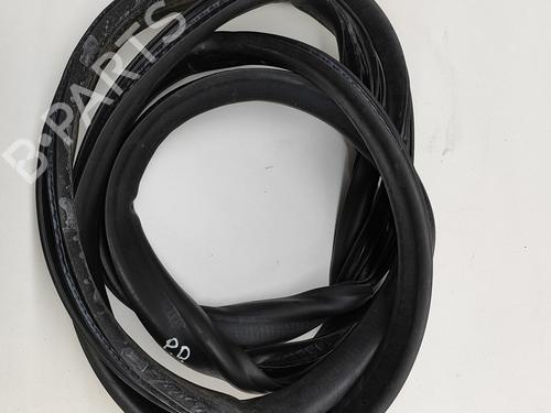 Used Rubber door seal VOLVO XC60 I SUV (156) D4 (190 hp) 16018671