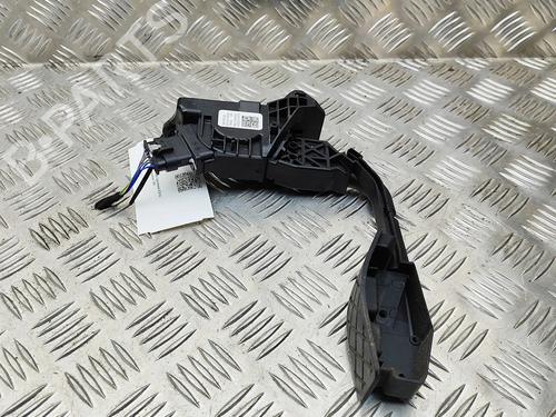 pedal-audi-e-tron-sportback-gea-2019-32680319 main image