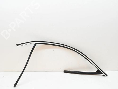 Dørlist SKODA SUPERB III Estate (3V5) 2.0 TDI (190 hp) 14631972