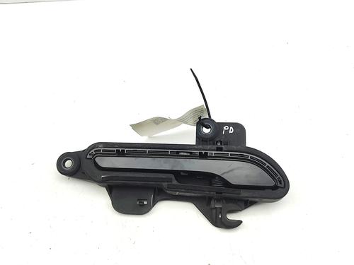 front-right-exterior-door-handle-tesla-model-3-5yj3-2017-34190594 main image