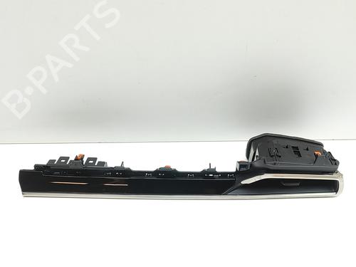 Air vent TOYOTA COROLLA Estate (_E21_) 1.8 Hybrid (ZWE211) | BP29812669I21