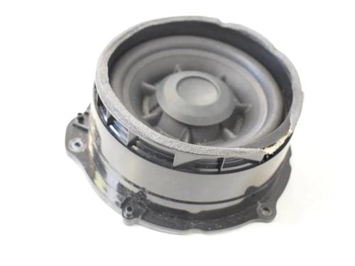 speaker-land-rover-range-rover-velar-l560-2017-33338926 main image