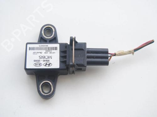 Used Electronic module KIA SORENTO I (JC) 2.5 CRDi 4WD (140 hp) 9863211