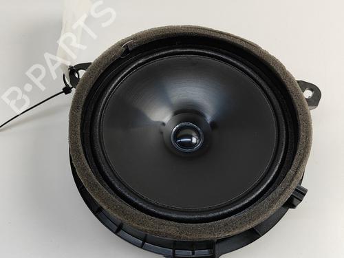 Used Speaker TOYOTA YARIS (_P21_, _PA1_, _PH1_) 1.5 Hybrid (MXPH10, MXPH11) (116 hp) 28559823