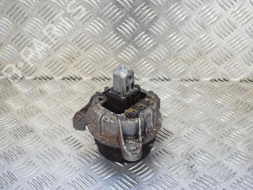 Used Engine mount BMW 5 (F10) 520 d (184 hp) 6762327