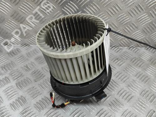 Used Heater blower motor PEUGEOT 2008 II (UD_, US_, UY_, UJ_, UR_, UC_) e-2008 (UKZKXZ) (136 hp) 27786003