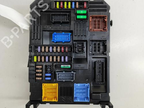 Fuse box PEUGEOT 2008 II (UD_, US_, UY_, UJ_, UR_, UC_) 1.2 Hybrid 136 (URHPYC, USHPY) | BP28553014E1 