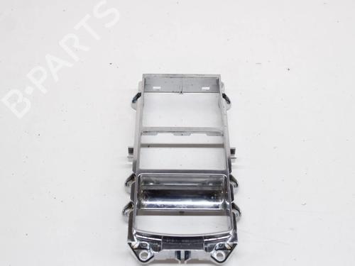 Midtkonsoll Midtkonsoll LAND ROVER RANGE ROVER SPORT II (L494) 3.0 SDV6 4x4 (306 hp) 27756050 27756050