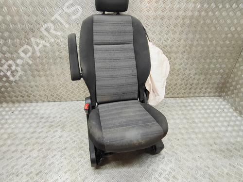 left-front-seat-opel-combo-e-tour-life-k9-2018-38050387 main image