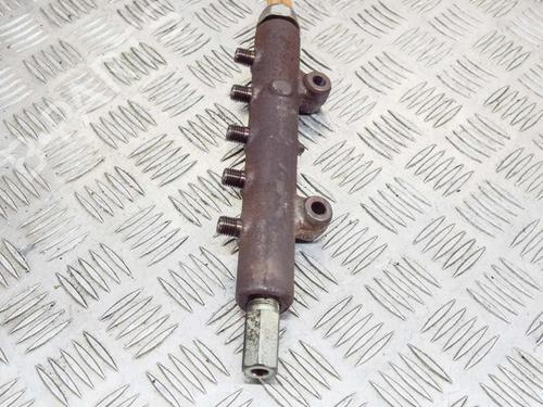 Injection rail MITSUBISHI L200 / TRITON (KJ_, KK_, KL_) 2.4 DI-D 4WD | BP27749492M98