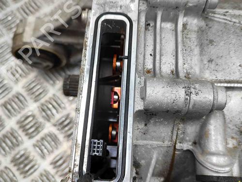 Motor PORSCHE TAYCAN Cross Turismo (Y1B) 4S Performance Battery Plus (Y1BDB1) | BP27772640M1 