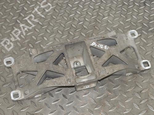 Used Support JAGUAR XJ (X350, X358) D 2.7 (207 hp) 30220612