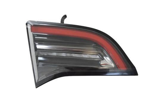 Venstre baglygte bagklap TESLA MODEL Y (5YJY) EV Performance All-wheel Drive (462 hp) 30284137