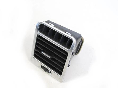 Used Air vent LAND ROVER RANGE ROVER III (L322) 4.4 D 4x4 (313 hp) 30258237