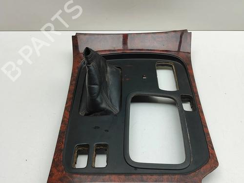 Used Middle console TOYOTA LAND CRUISER 100 (_J1_) 4.2 TD (HDJ100_, HDJ100) (204 hp) 30257565