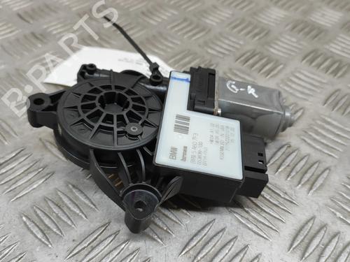 Motor do elevador de vidro trás esquerdo BMW 3 (G20, G80, G28) 320 i (184 hp) 25615117