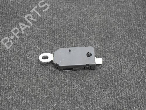 Used Electronic module Electronic module TESLA MODEL 3 (5YJ3) EV AWD (351 hp) 27748367 27748367