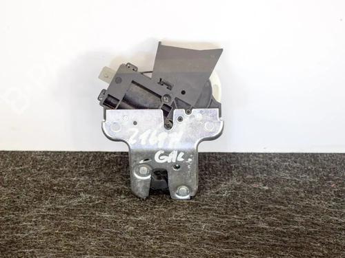 Used Tailgate lock VW PASSAT B7 (362) 1.6 TDI (105 hp) 6742670