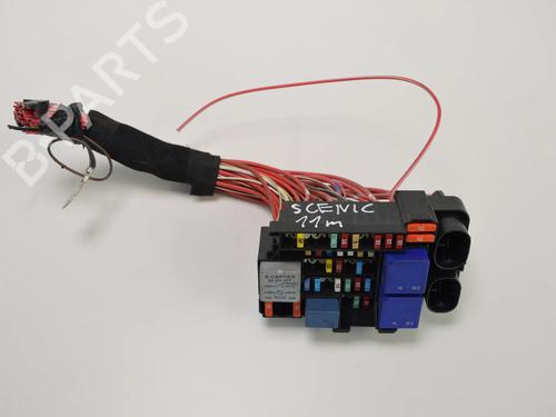 fuse-box-renault-grand-scenic-iii-jz01_-2009-2010-2011-2012-2013-2014-2015-2016-30233232 main image