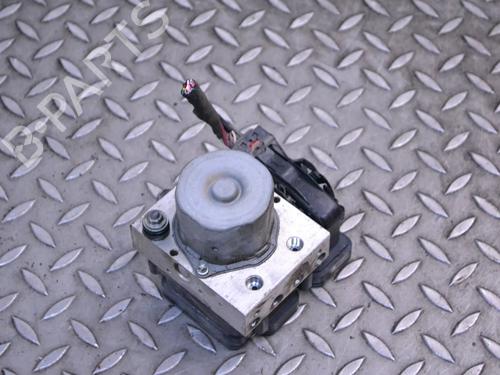 Used ABS pump TESLA MODEL S (5YJS) 75D AWD (525 hp) 30218182