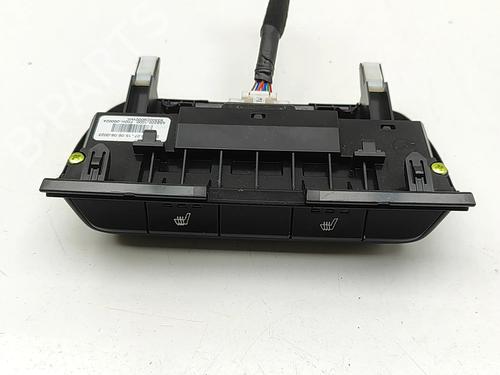 Used Switch Switch KIA SPORTAGE IV (QL, QLE) 1.6 CRDi (136 hp) 33378142 33378142