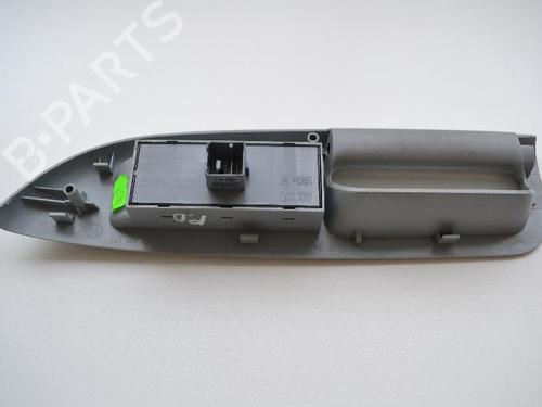 Used Right front window switch SKODA OCTAVIA II Combi (1Z5) 2.0 TDI 16V (140 hp) 30239908