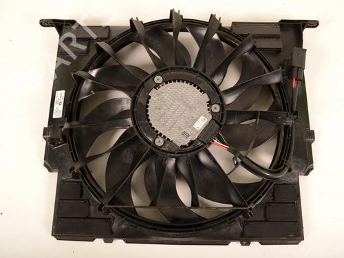Used Radiator fan BMW 5 (G30, F90) 530 d (265 hp) 31072601
