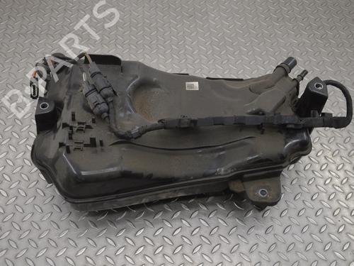 Used AdBlue tank AdBlue tank VW GOLF VIII (CD1, DA1) 2.0 TDI GTD (200 hp) 33359101 33359101