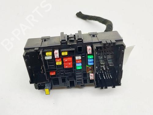 Used Fuse box Fuse box CADILLAC ESCALADE 6.2 AWD (426 hp) 33377772 33377772