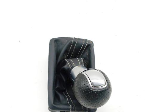 Used Shift knob Shift knob AUDI A3 Sportback (8VA, 8VF) 1.6 TDI (110 hp) 40014702 40014702