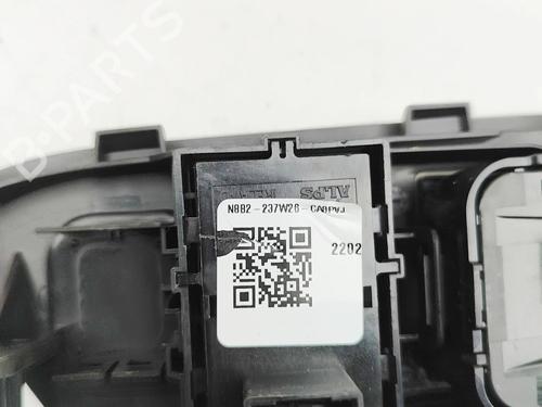 Right front window switch LAND ROVER DEFENDER Station Wagon (L663) P525 4x4 | BP33390801I26 - Image 6