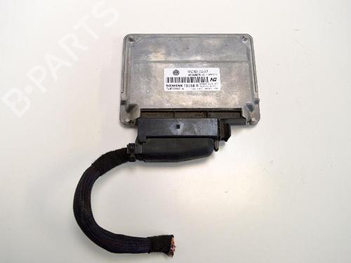 Calculateur de boîte de vitesses VW TOUAREG (7LA, 7L6, 7L7) 2.5 R5 TDI (174 hp) 30237458
