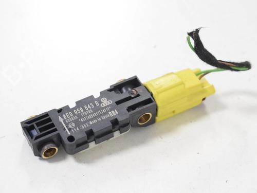 Used Electronic sensor Electronic sensor AUDI A4 B7 (8EC) S4 quattro (344 hp) 33338794 33338794