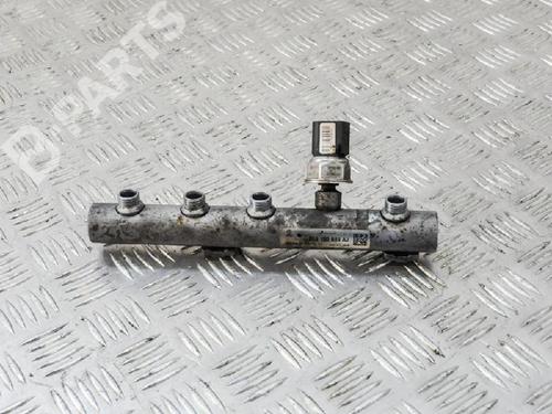 Used Injection rail Injection rail 6732601 6732601