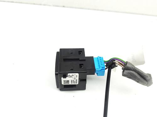 Switch JAGUAR XE (X760) 2.0 D | BP38421835I30 - Image 2