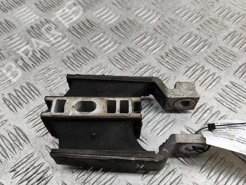 Used Engine mount Engine mount VOLVO XC60 II (246) T6 Plug-In Hybrid AWD (349 hp) 27789433 27789433